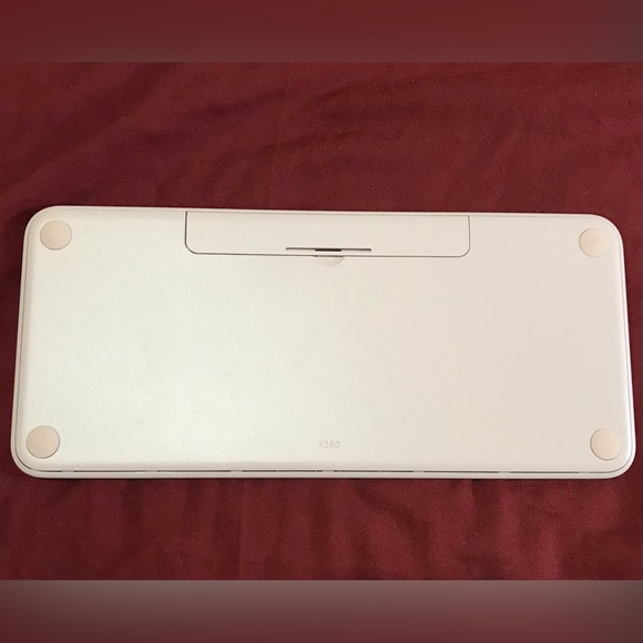 Logitech Logi K380 Wireless Bluetooth Rose Gold Pink Mac Apple Computer Keyboard - Picture 2 of 8